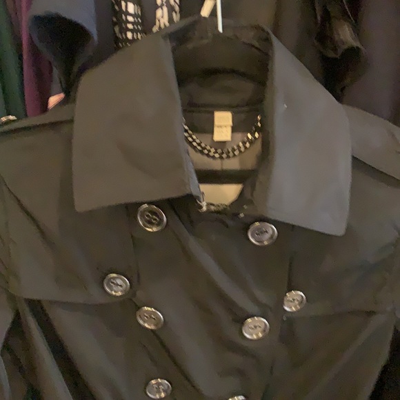 Belted Burberry trench size 4 - Picture 5 of 17